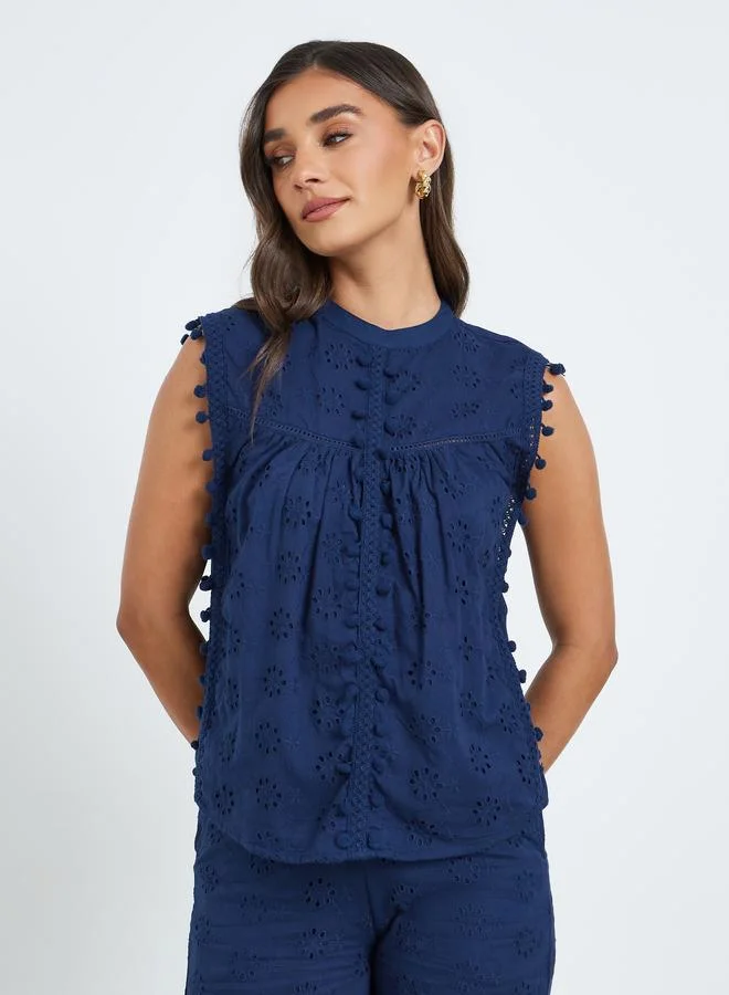 ستايلي مجموعة نسائية بنمط توب وبنطال بأرجل واسعة